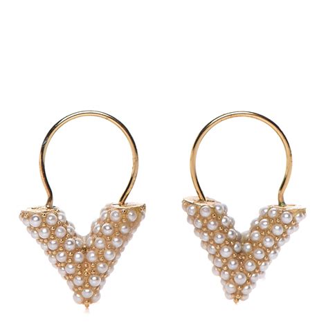 Products by Louis Vuitton: V For Vuitton Pearl And Metal Earrings